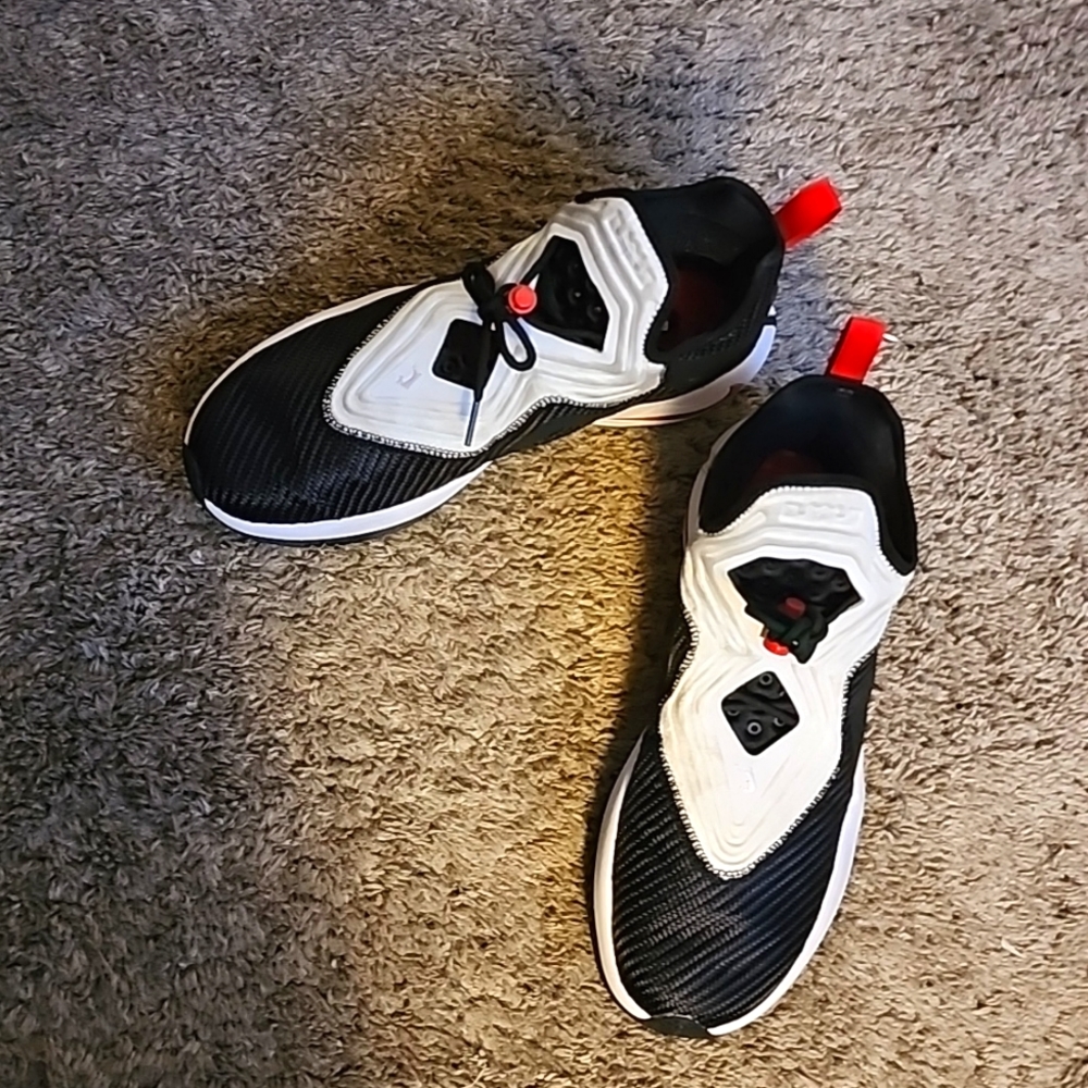 Nike LeBron Soldier 14 XIV White/Black/Red Mens 9.5 like new condition